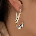 Golden dangling vintage earrings