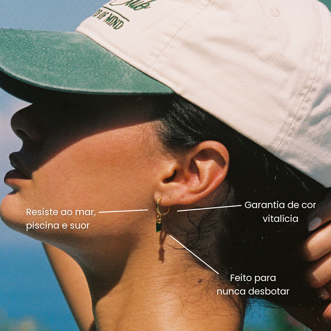 Brincos Selene resistentes a mar, piscina e suor, com garantia de cor vitalícia