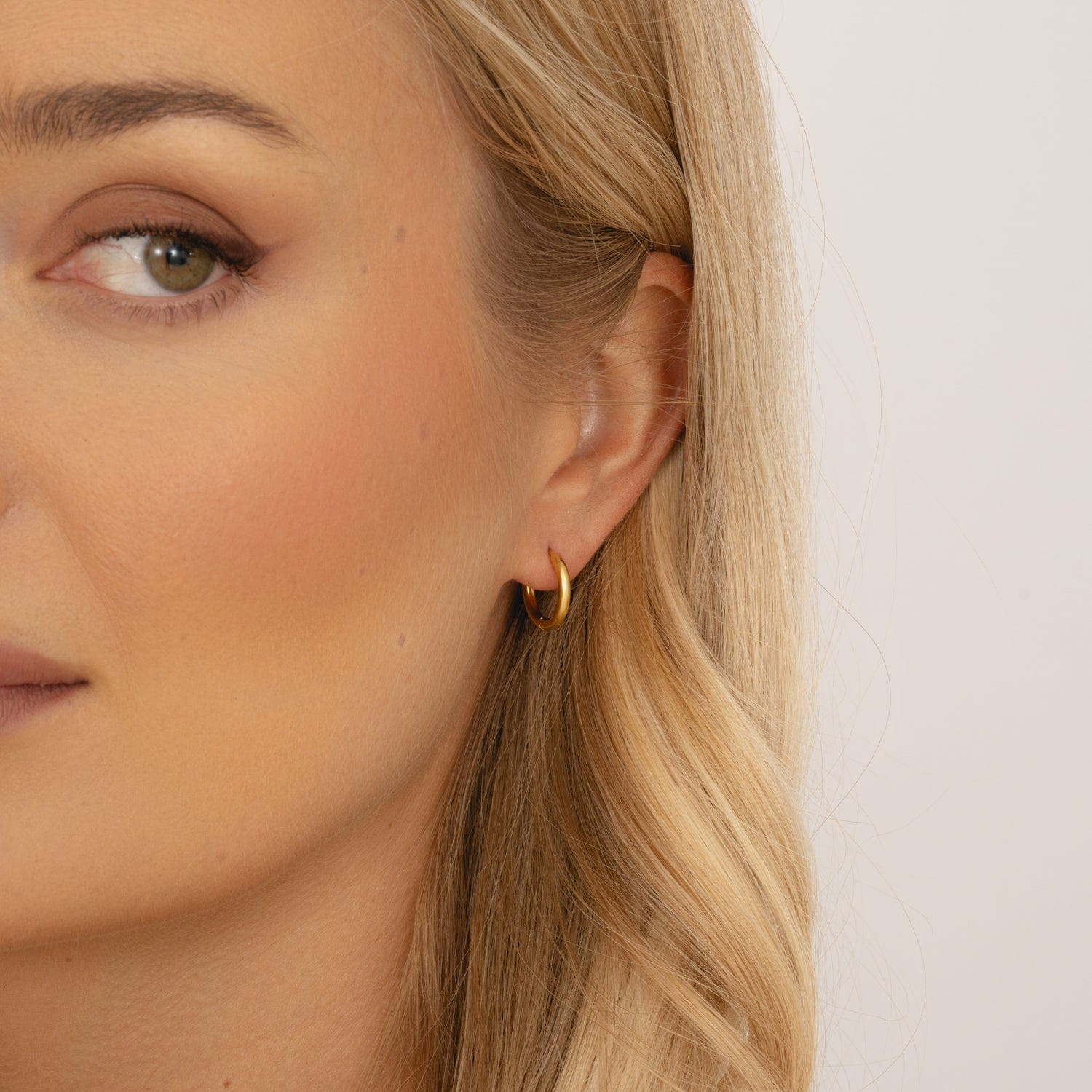 Milla Hoop Earrings