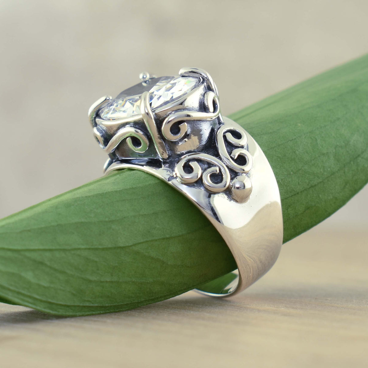 Lucinda | Women Single Stone Silver Tone Ring